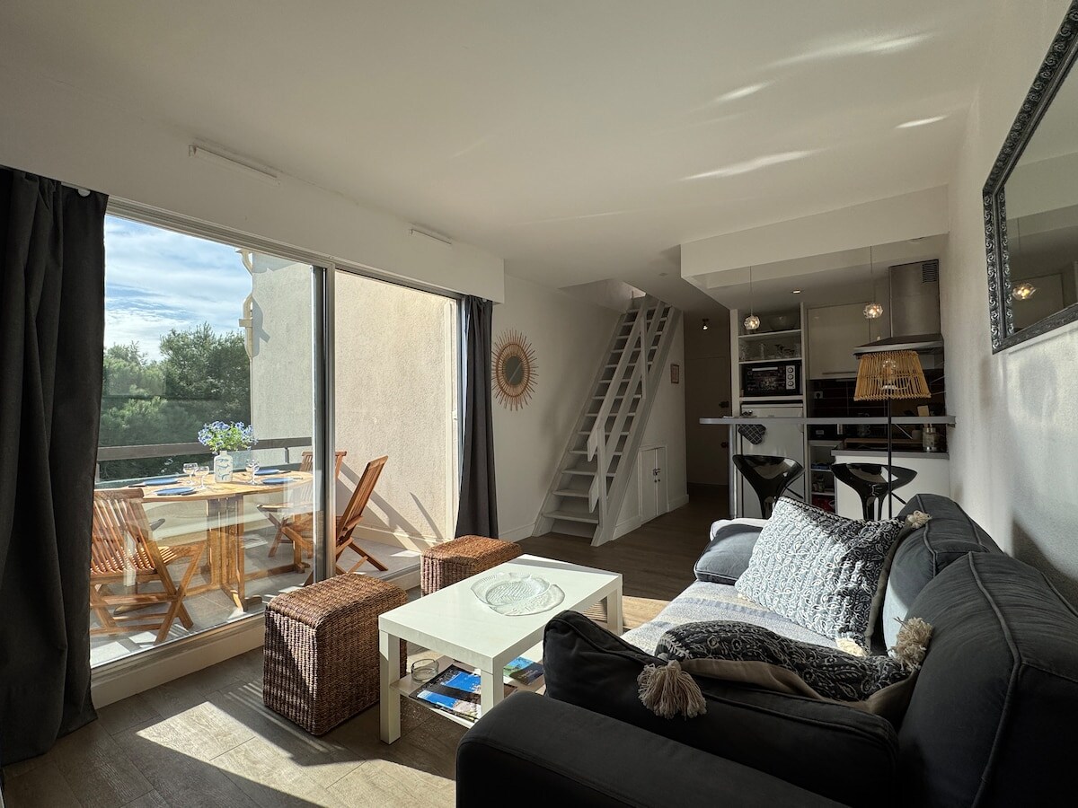 Salon ouvert sur la terrasse